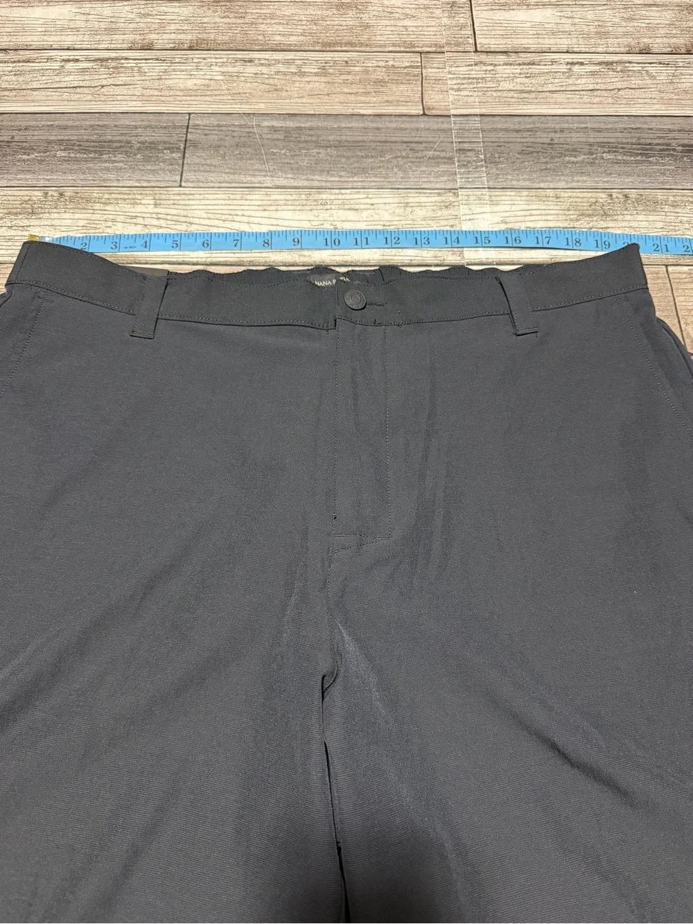 Banana Republic Comfort Flat Front Shorts Men’s 40 Black (Inseam 9.5) Tech Short